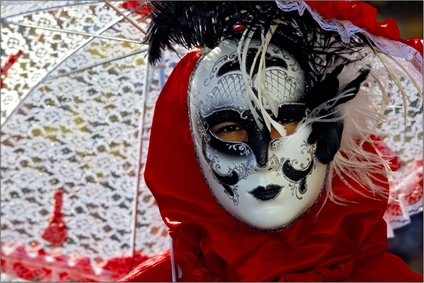 Come acquistare maschere del Carnevale veneziano  Notizie.it