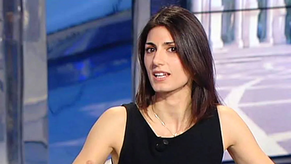 Raggi:'Roma era immobile, come spingere treno a mani nude'