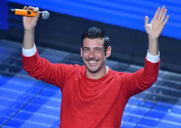 Gabbani: la visita al Bambino Gesù che ha scaldato i cuori dei bambini