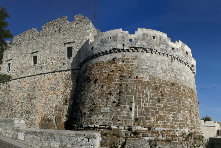 Risultati immagini per castello montesantangelo