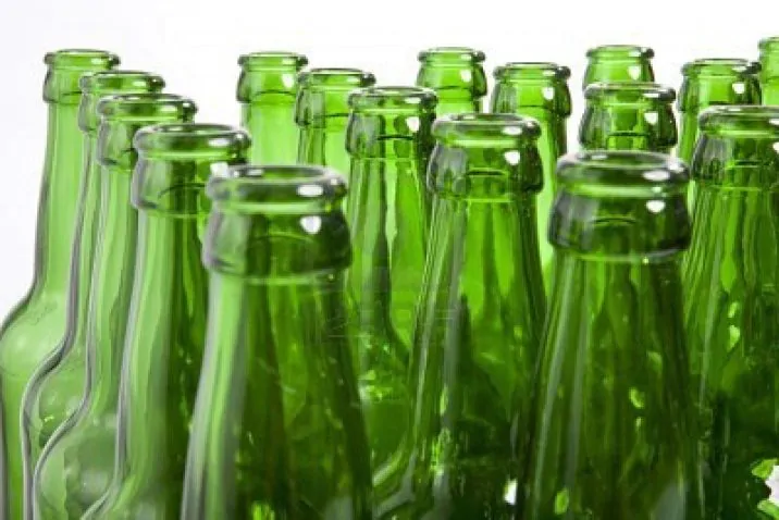 10 usi geniali per riutilizzare le bottiglie