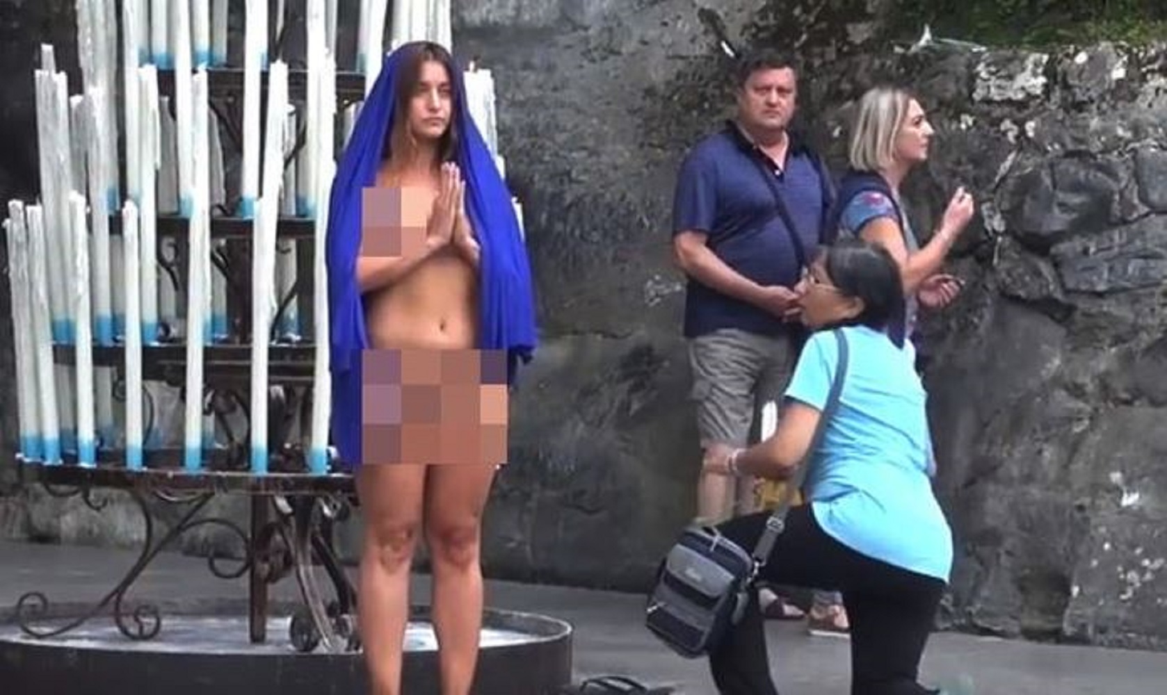 Naked before the Madonna of Lourdes: she will be put on trial