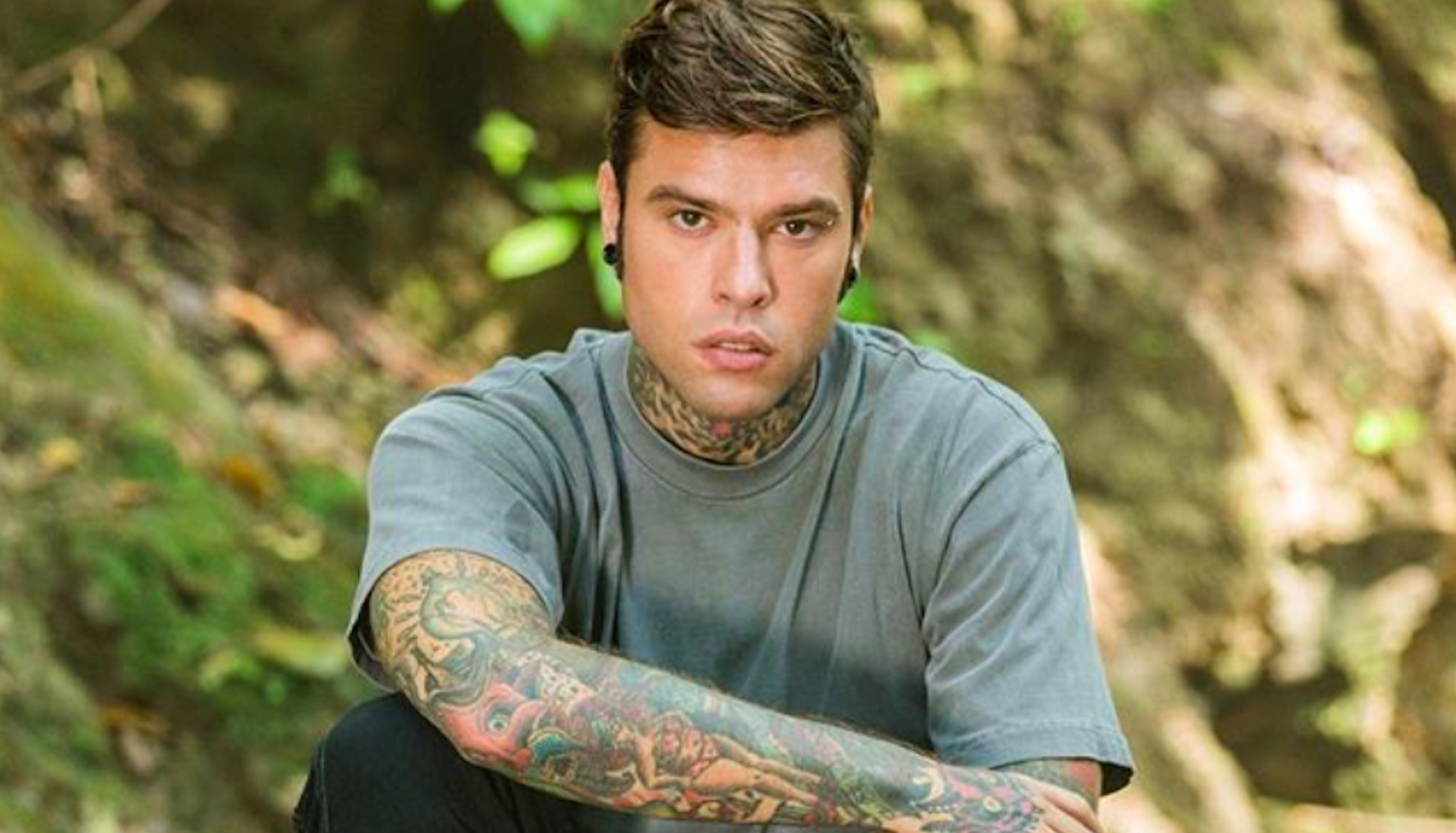 Итальянские рэперы. Fedez. Федес певец. Федец итальянский рэпер. Певец итальянец с татуировками.