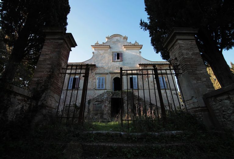 Luoghi Abbandonati Degrado A Villa Mirabella In Toscana