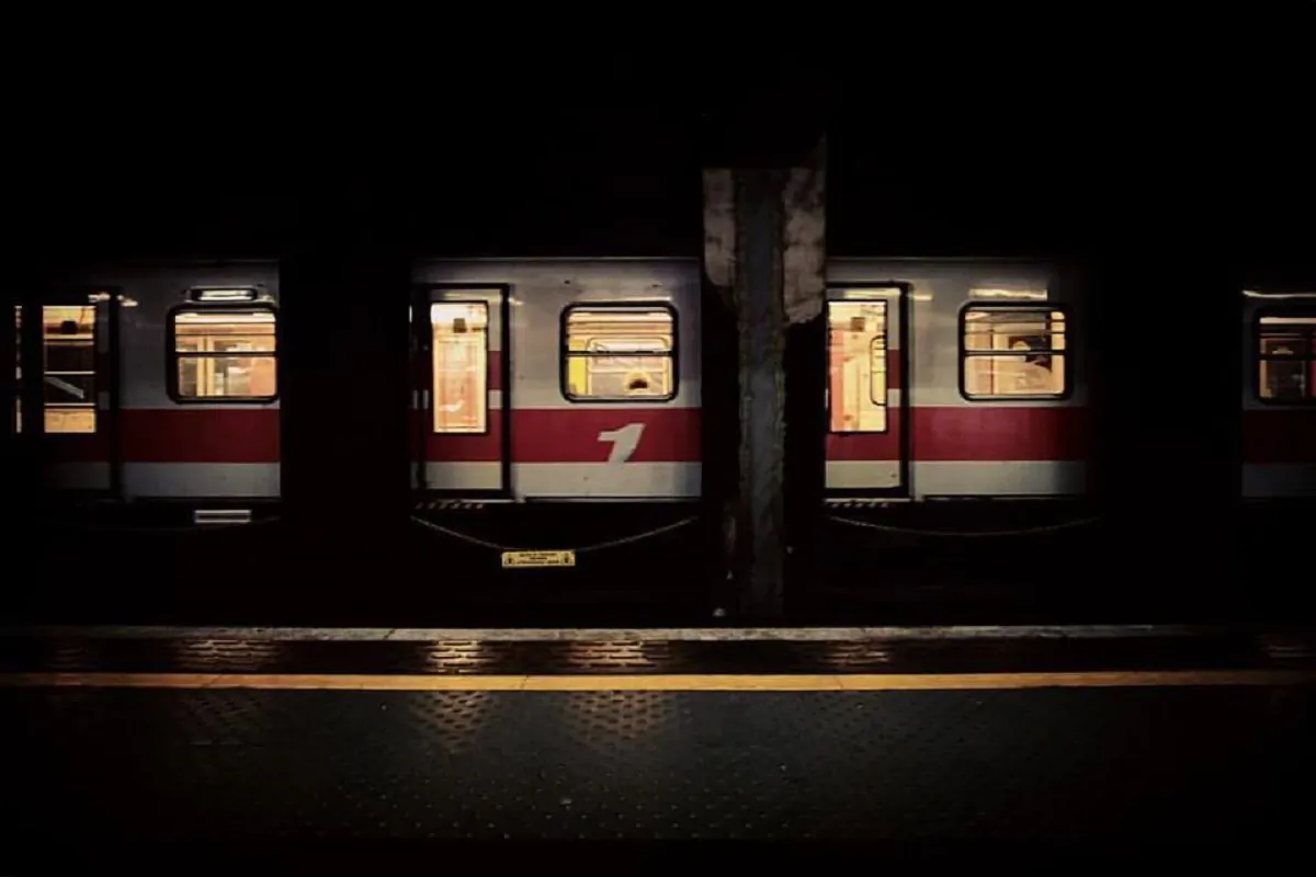 metro linea rossa milano suicidio