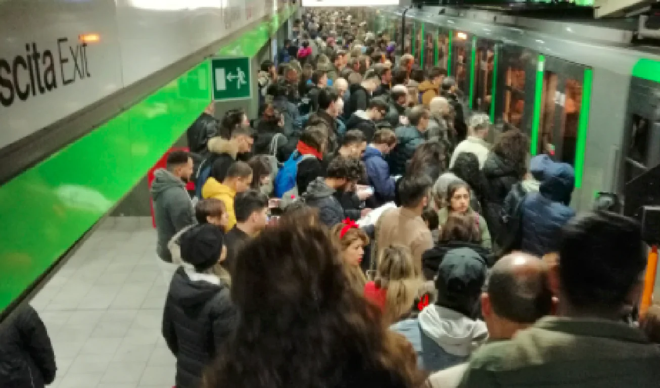 Incidente in metro a Milano