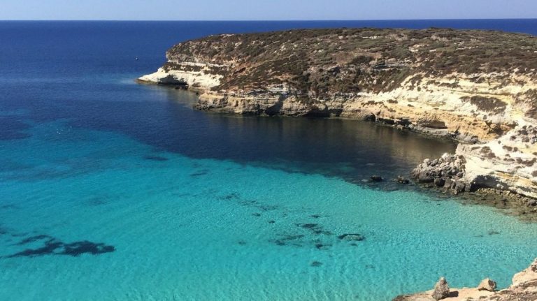 Frana A Lampedusa Allisola Dei Conigli Un Turista Ferito