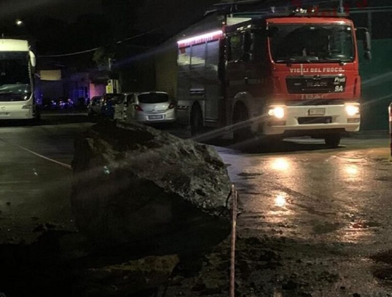 incidente sulla teramo mare scontro tra furgoni un morto