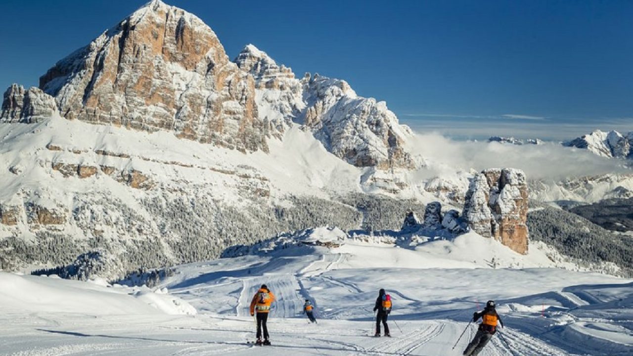 Immagini Montagna Natale.Vacanze Di Natale In Montagna Dove Andare Le Destinazioni Notizie It