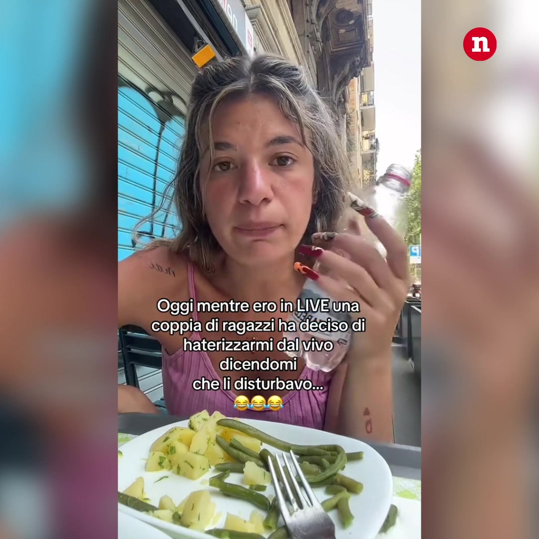 Una Coppia Mi Ha Haterizzato Mentre Ero In Live Al Ristorante 