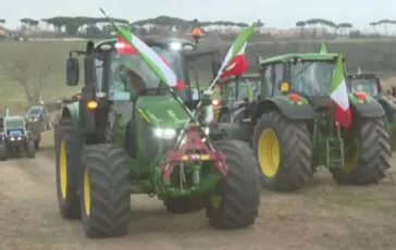 protesta agricoltori roma trattori