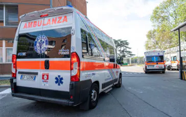 Travolto da un bus di linea a Bergamo