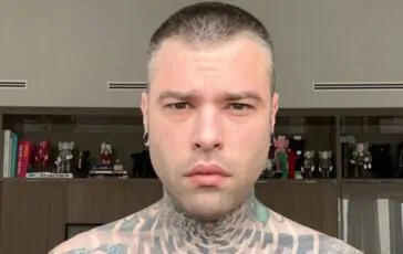 Fedez medico operato cancro patto