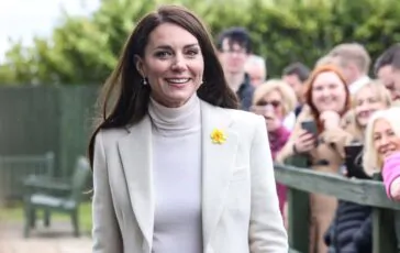 kate middleton tailleur a fiori