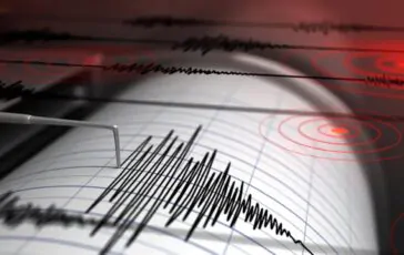 terremoto campi flegrei pozzuoli napoli