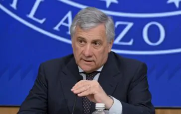 tajani borrel posizione armi