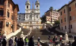 piazza di spagna roma elena cecchettin vernice