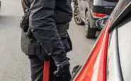 sedia contro carabinieri pordenone