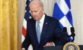 Biden vuole abbandonare la corsa alla Casa Bianca? Arriva la smentita