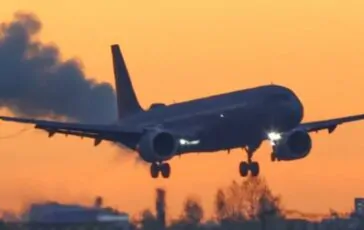 Aeroporto di Catania chiuso per la cenere dell'Etna