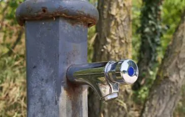 Acqua torbida dal rubinetto Caltanissetta