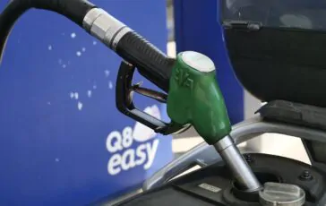 benzina prezzi al minimo