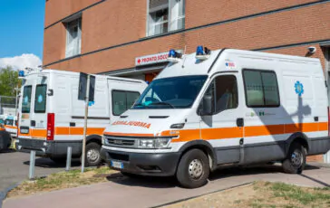 Ricoverata in ospedale per mal di schiena muore in casa dopo le dimissioni