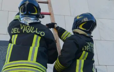 incendio palazzo terracina