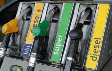 Prezzo della benzina ancora in calo