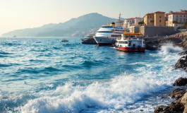 Immagine del maltempo in Campania con traghetti fermi