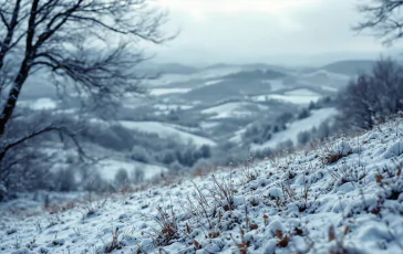 Immagine di maltempo in Italia con neve e vento forte