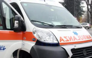 ambulanza grave incidente camion