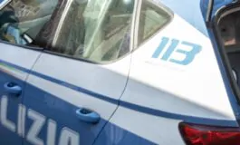 16enne va a scuola con un coltello a Napoli