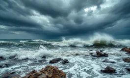 Meteo in Campania con venti forti e mare agitato