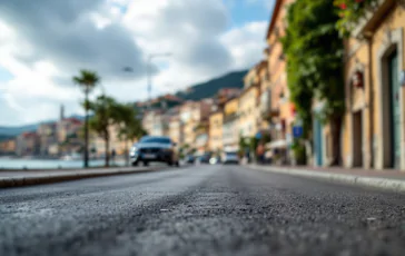 Incidente stradale a Viareggio con madre e figlia