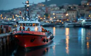 La nave Life Support durante un'operazione di soccorso nel Mediterraneo