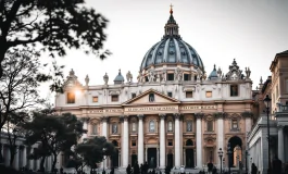 Papa Francesco durante l'inaugurazione dell'Anno del Giubileo della Speranza