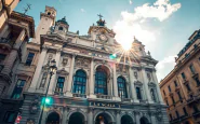 Flash mob di protesta davanti alla Scala di Milano