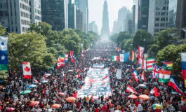 Manifestazione a Roma con cartelli contro ddl sicurezza