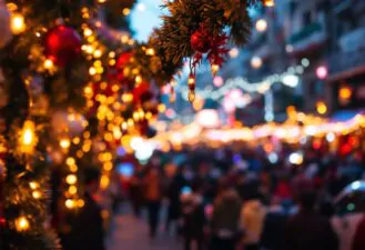 Vernice nera sull'albero Fendi a Roma: atto degli attivisti per il clima