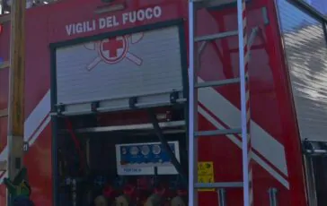 Incendio a New York al mercatino natalizio