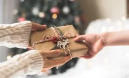 Idee regalo di Natale per lei: le migliori da acquistare online