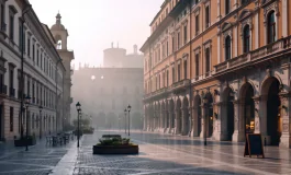 Manifestazione con bandiere italiane a Reggio Emilia