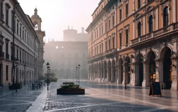 Manifestazione con bandiere italiane a Reggio Emilia