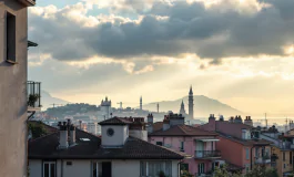 Due sorelle si gettano nel vuoto a Genova