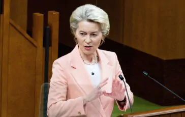 ursula von der leyen polmonite