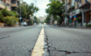 Ciclista travolto da ecoballe in un incidente a Salerno