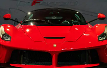 Exor vende azioni ferrari