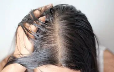 Capelli bianchi: le soluzioni migliori per mascherarli