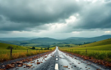 Immagine di maltempo in Toscana con nuvole scure